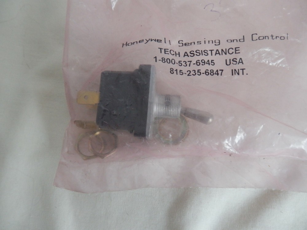 HONEYWELL  32NT91-2  TOGGLE SWITCH - 3 POSITION DP FREE SHIPPING