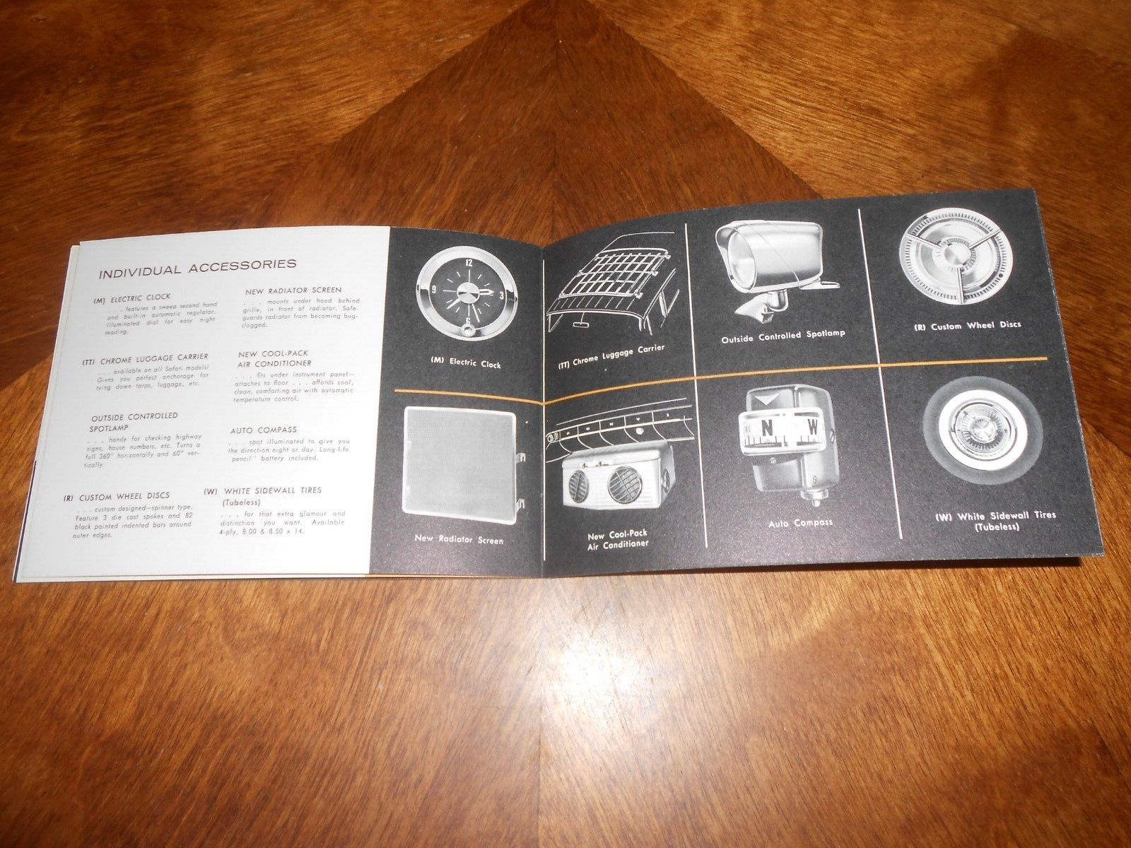 1959 PONTIAC OPTIONS & ACCESSORIES BROCHURE / 16 p. BOOK with ORDER CODES & More