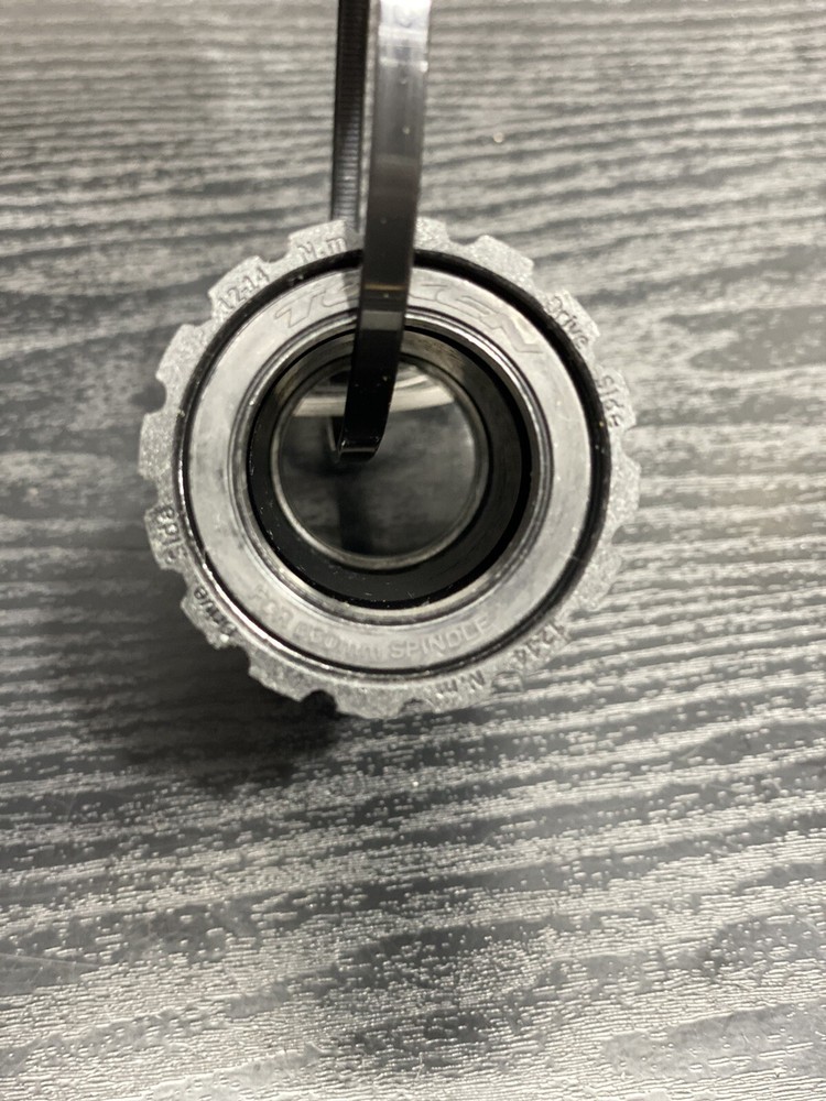 TOKEN Ninja Lite Bottom Bracket BB38624PS Shimano Crank