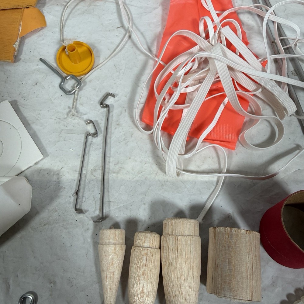 Vintage Estes Model Rocket Launch Set Range Box Pad Electron Beam Controller