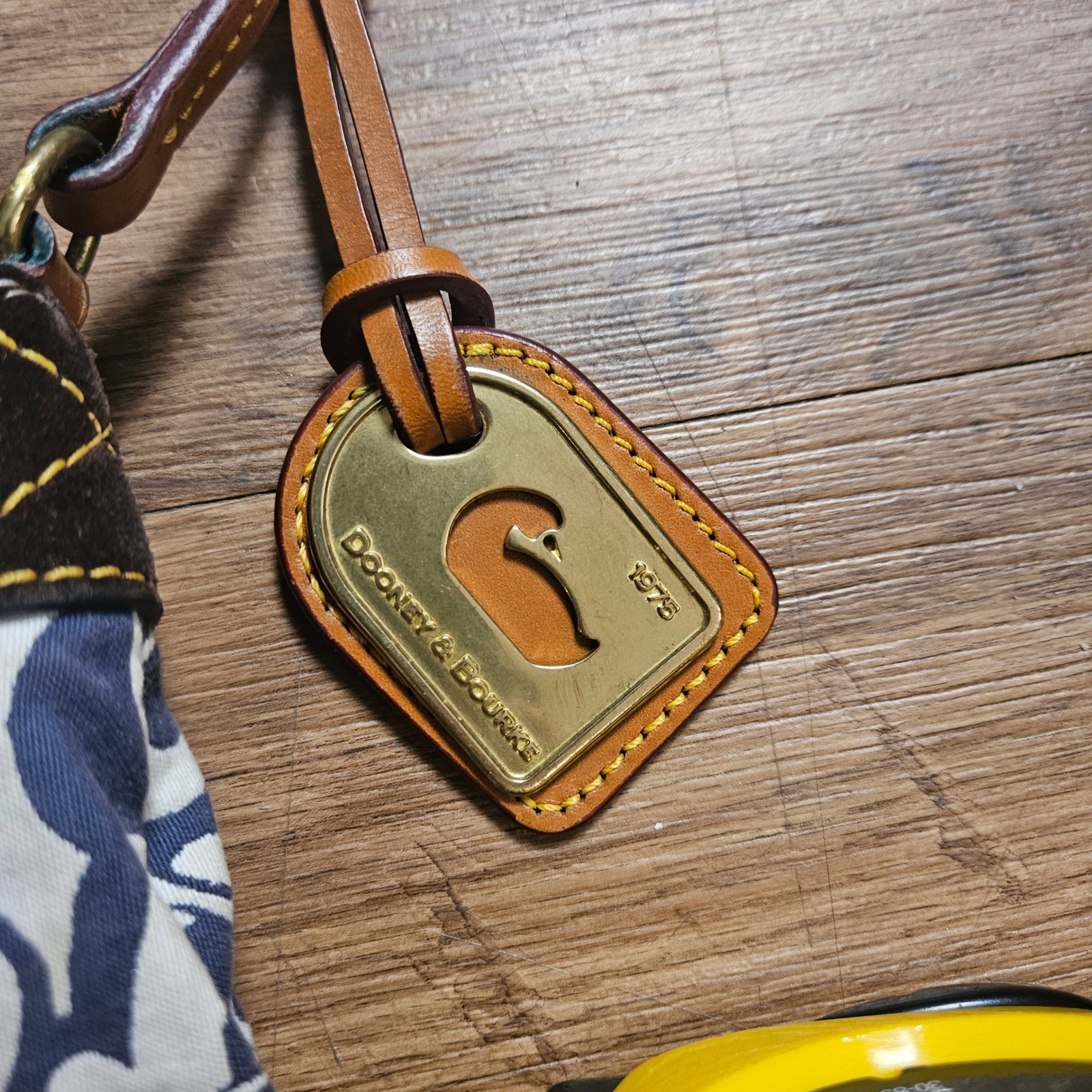 Dooney & Bourke Disney Mickey Mouse Canvas Pochette Shoulder Bag Handbag 2009