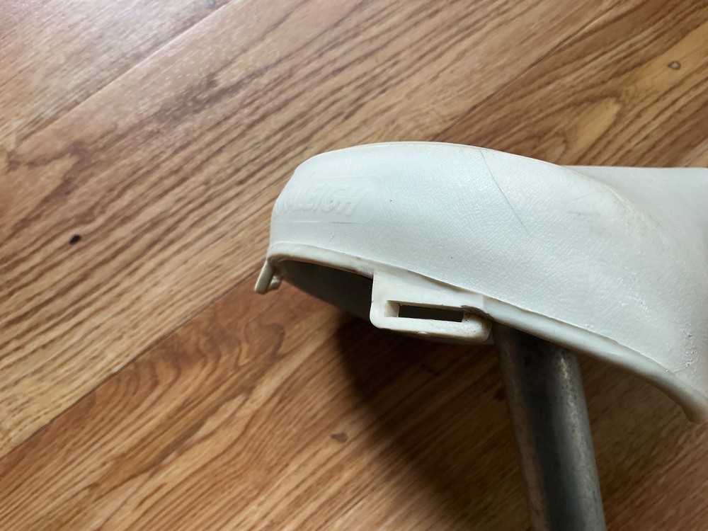 Raleigh Junior White Saddle with seat post used