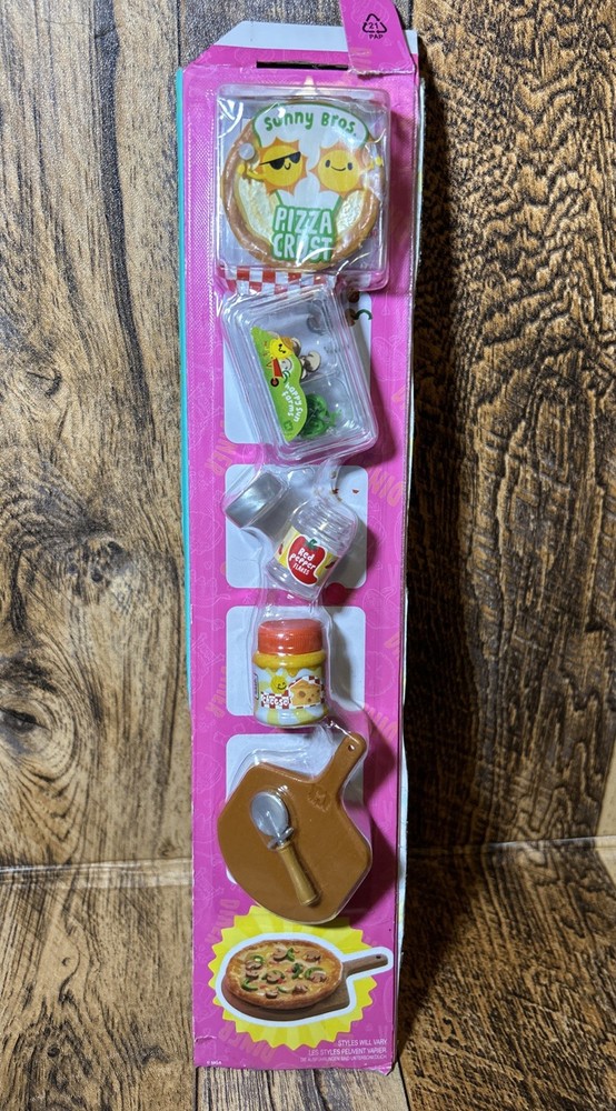 MGA’s Miniverse make it mini “Strip”  Pizza