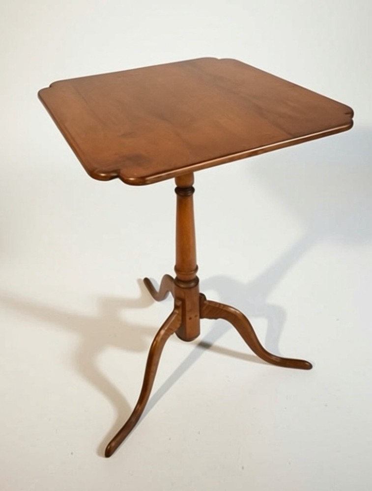 Eldred Wheeler Tiger Maple Queen Anne Candle Stand Table