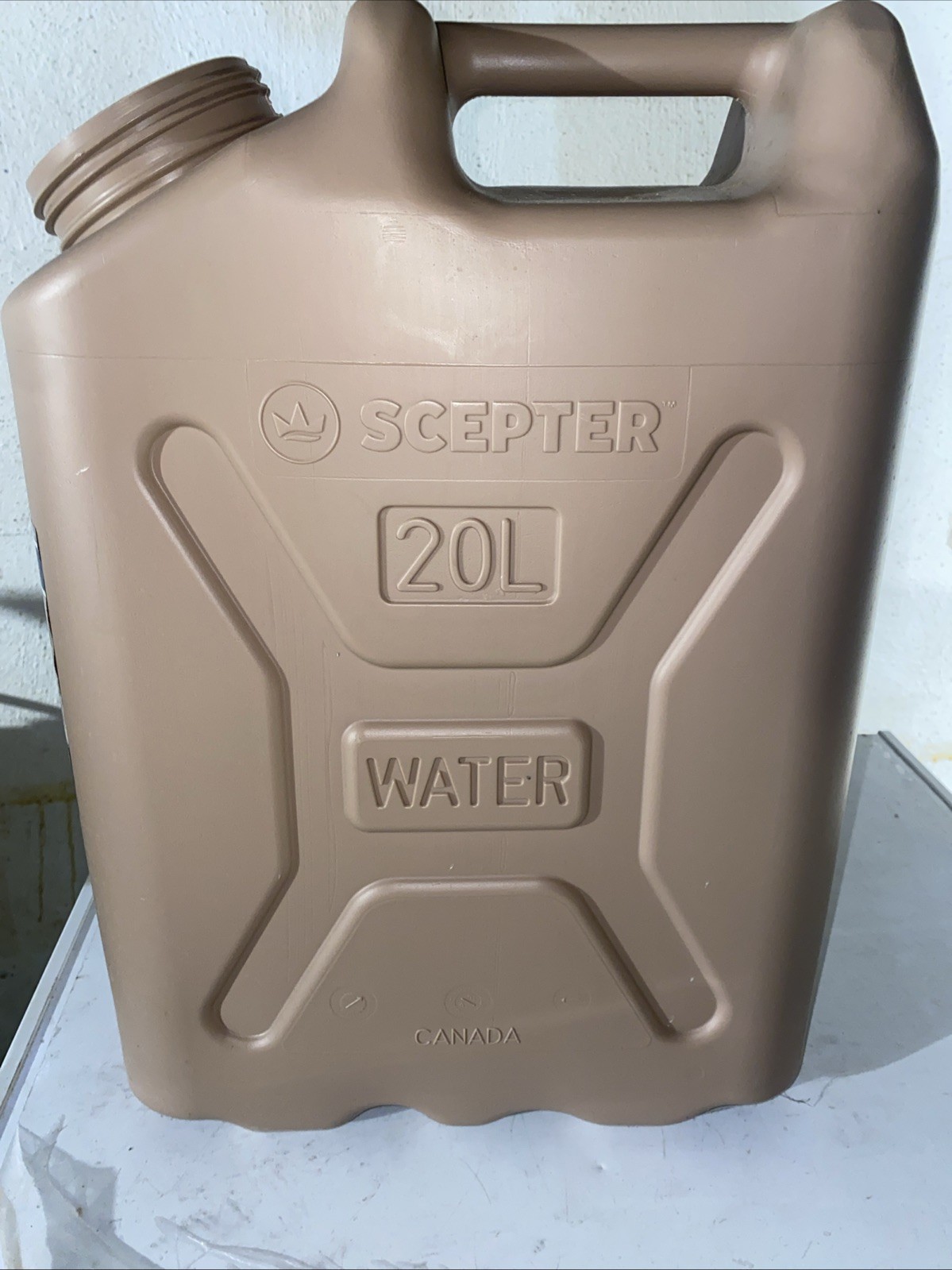 Scepter BPA 5 Gallon 20 Liter Portable Water Storage Container, Sand