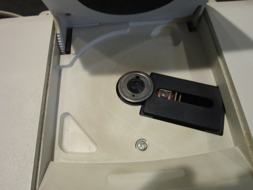 BOSE WAVE RADIO & CD Player White (READ DESCRIPTION)