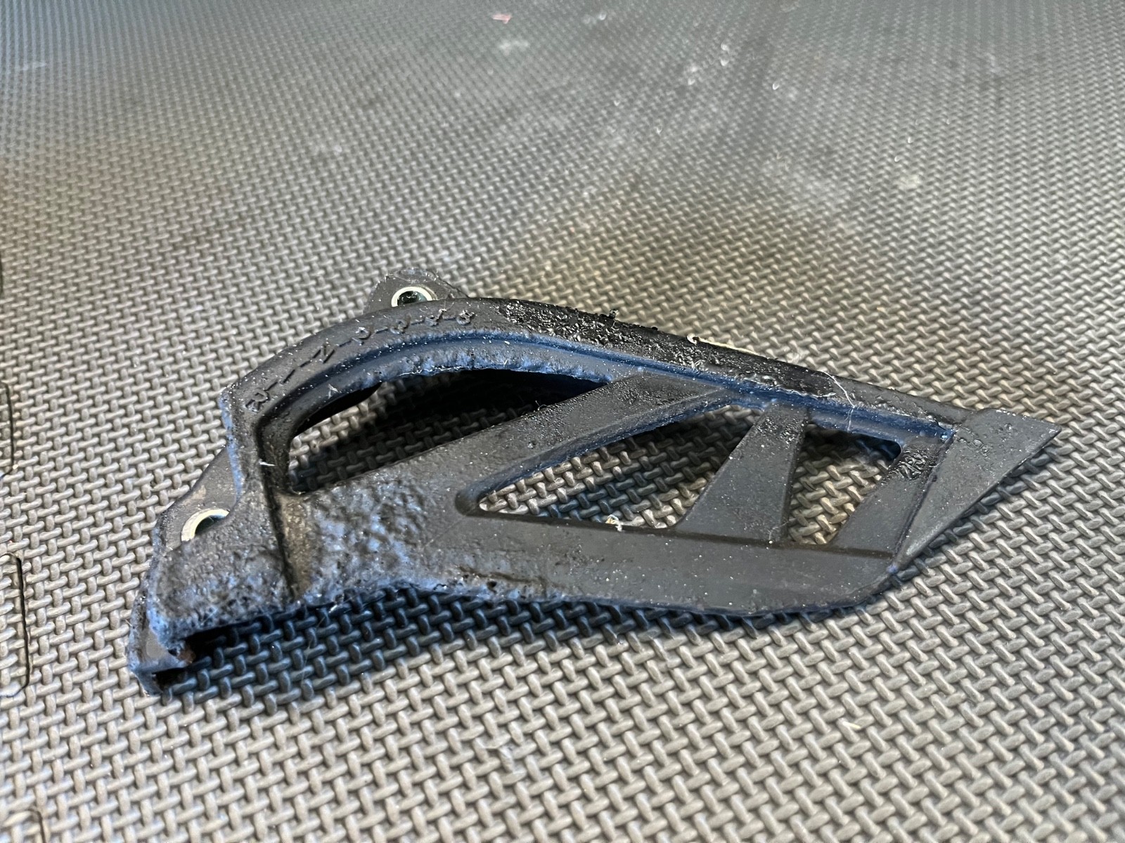 05-07 OEM POLARIS PREDATOR 500 Front Drive Chain Sprocket Cover Guard 3089673