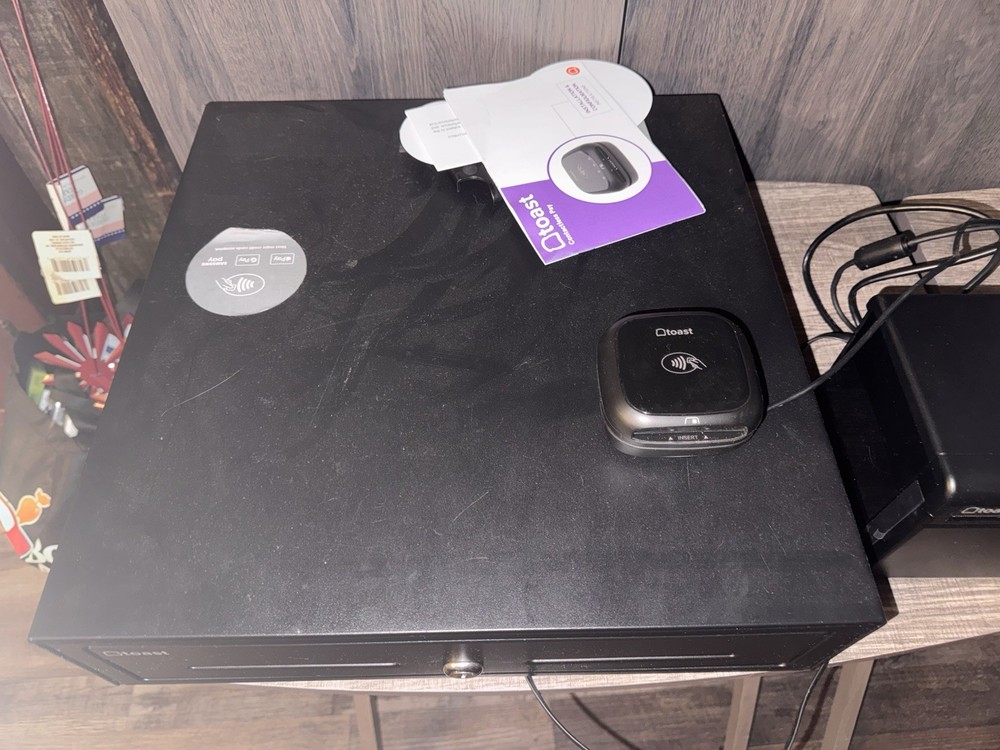 Toast Flex TT200 POS System Touch Screen Printer, card reader, Cashbox, & Cables