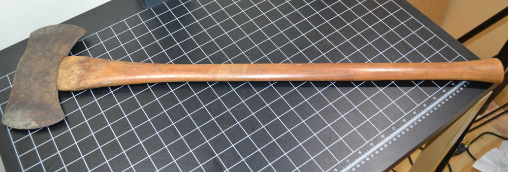 GAMBLE'S ARTISAN SUPER QUALITY DOUBLE BIT AXE - EMBOSSED LOGO