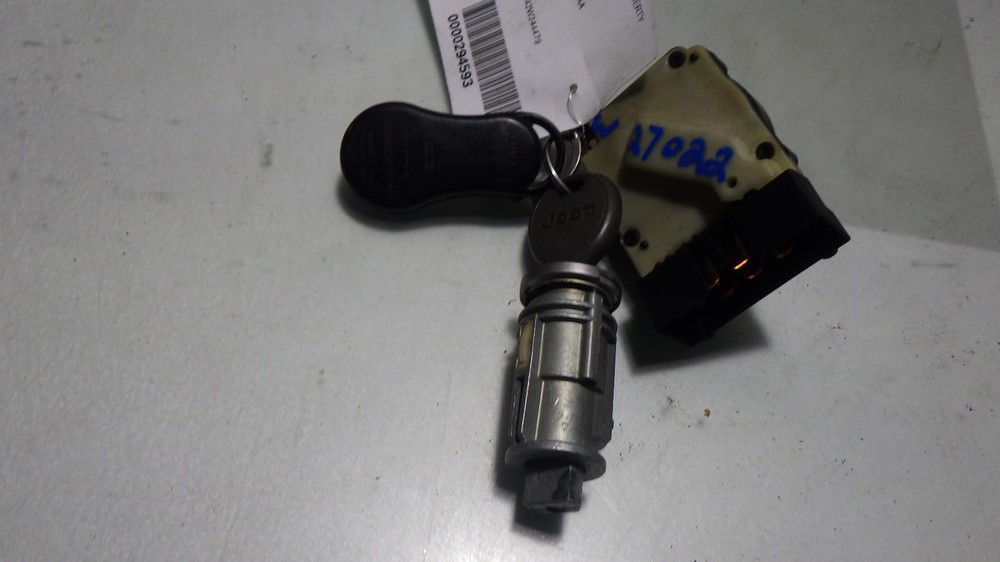 02 JEEP LIBERTY Ignition W/Key