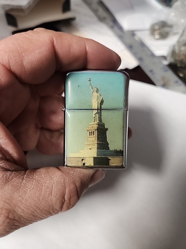 Vintage Ronson Wind II Lighter, Pristine