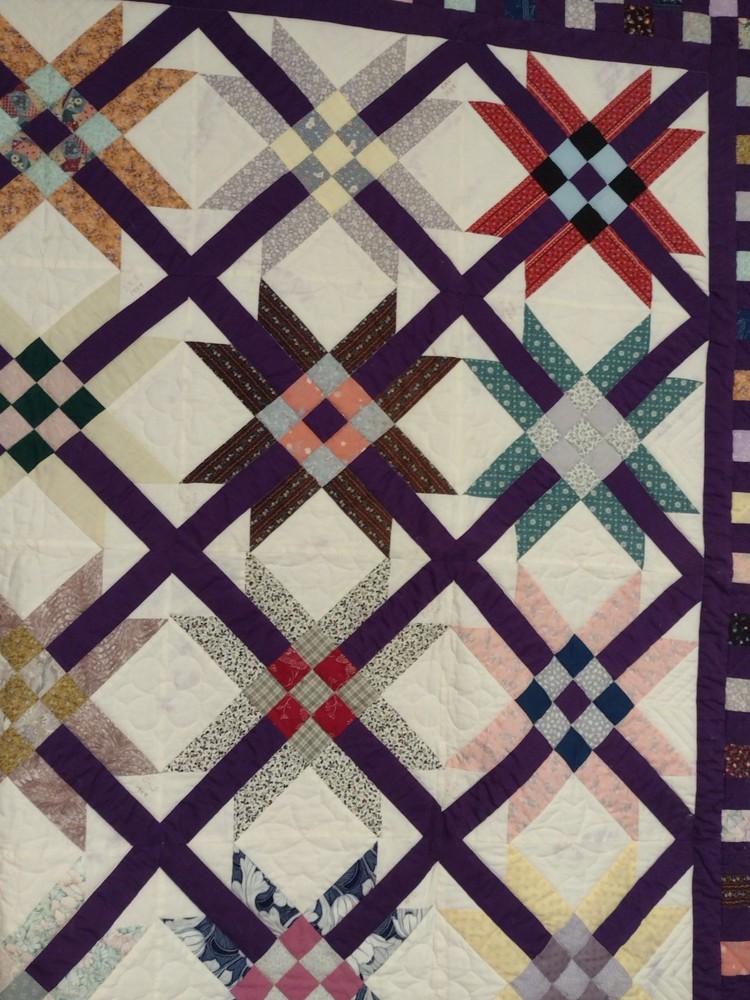 HANDMADE MEXICAN STAR LAP QUILT, 60" X 72", MACHINE QUILTED, MULTICOLOR
