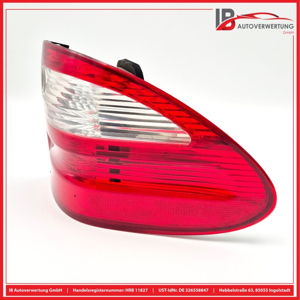 MERCEDES E-CLASS S211 ESTATE OUTER RIGHT TAIL LIGHT A2118201664