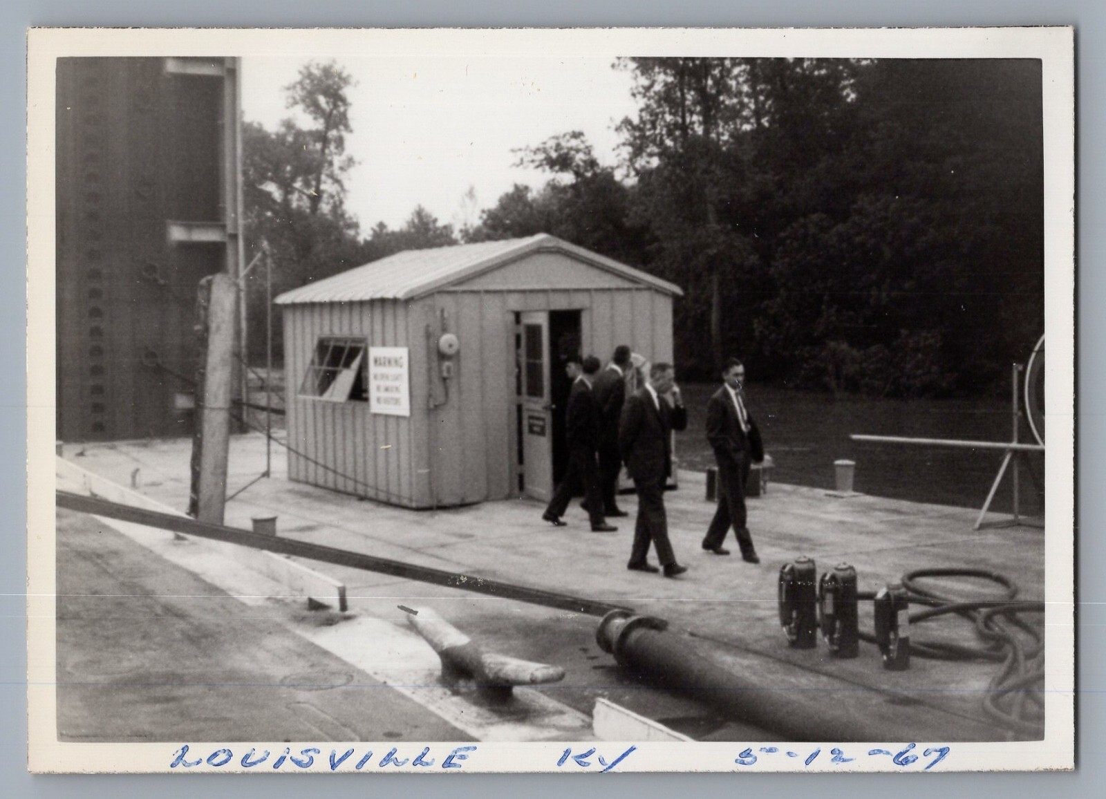 1967 Gulf Oil & Gas Vintage 4.25 x 3" Photo Pipeline Louisville, Kentucky   9460