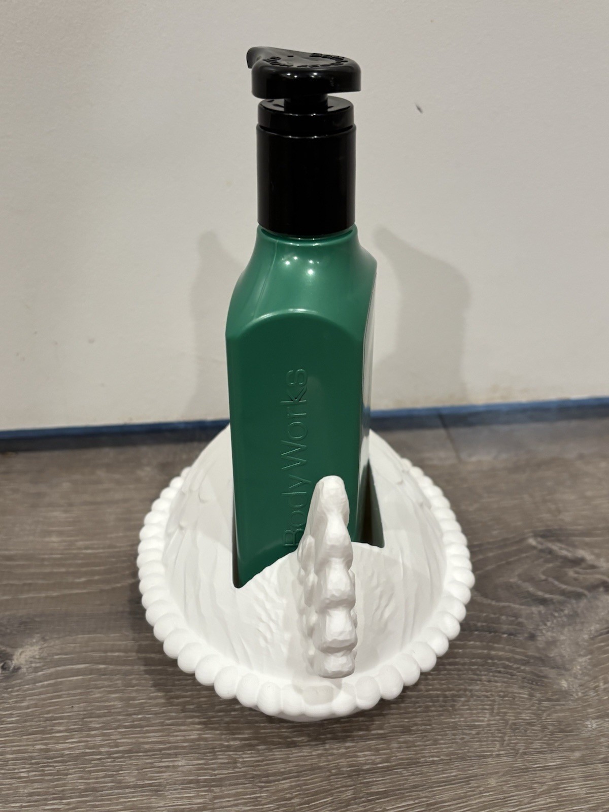 Hen On Nest - Hen On Nest Soap Holder White