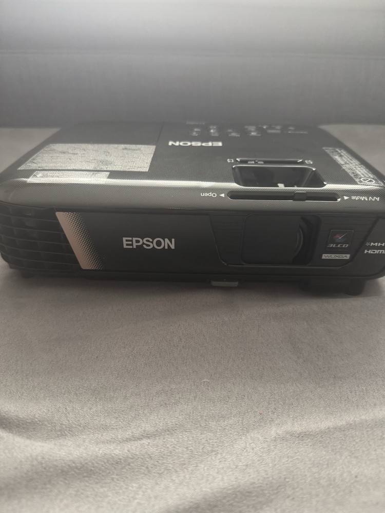 Epson EX9200 H722A LCD Projector With Ceiling Mount, Remote, Cable