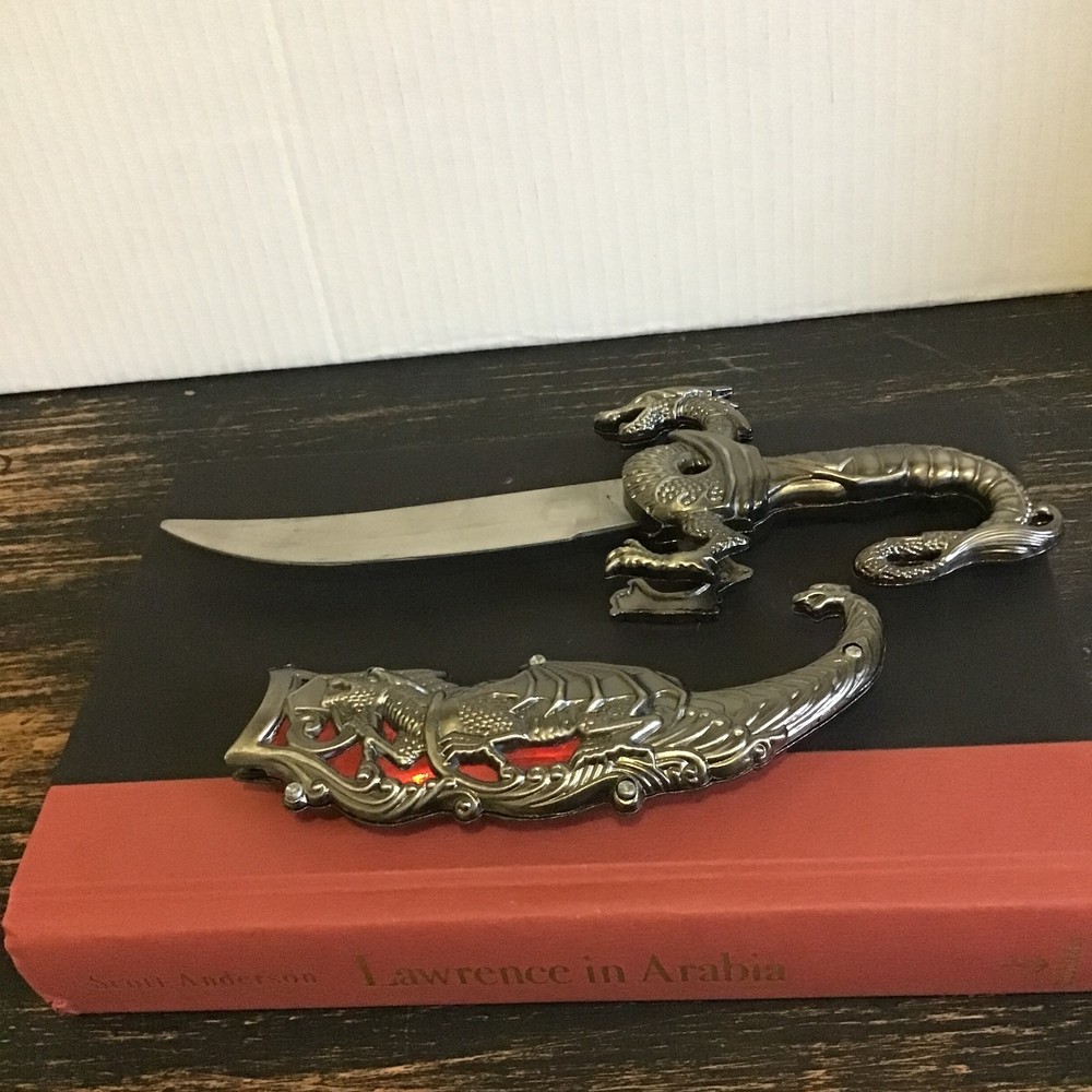 Ornate Fantasy Dagger Red