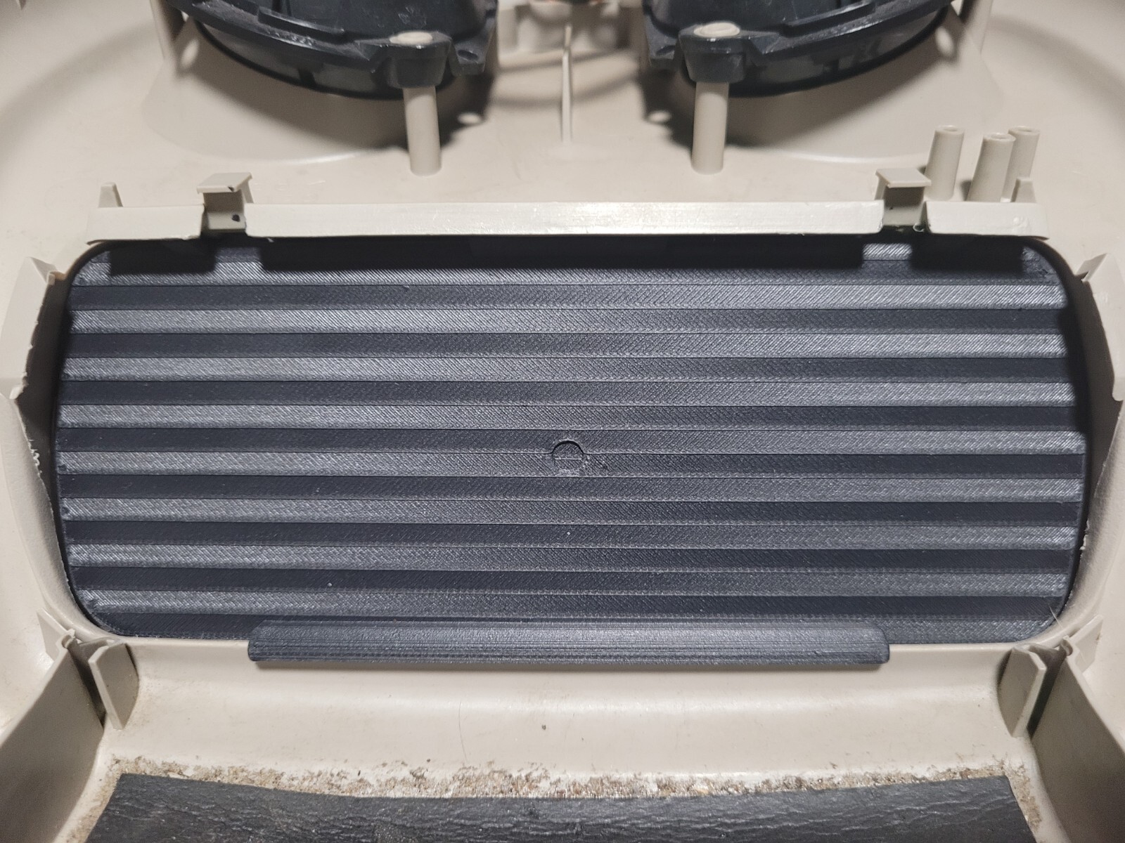 99-06 Silverado, sierra, Tahoe, Yukon Upper console pocket delete only