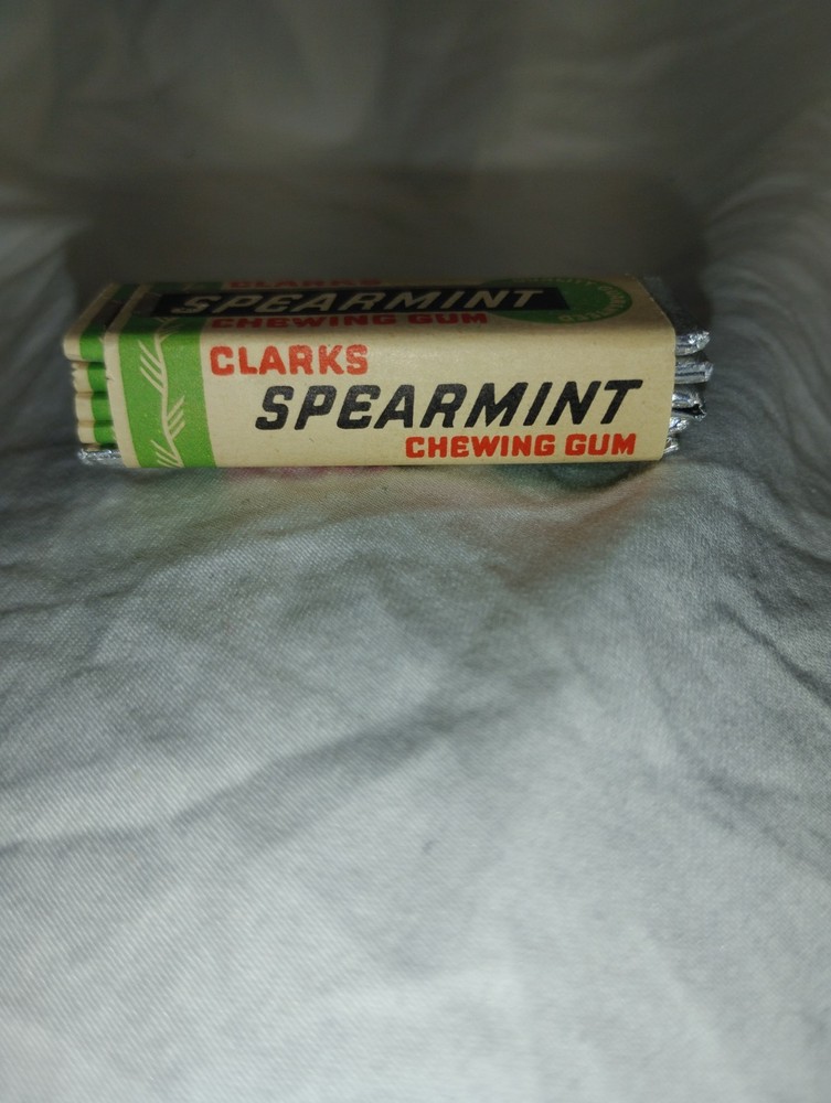RARE Clarks Spearmint Chewing Gum Pack