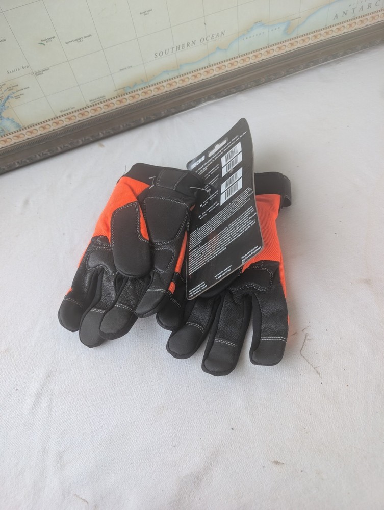 Red Echo Kevlar Lined Vibration Reducing Chainsaw Gloves