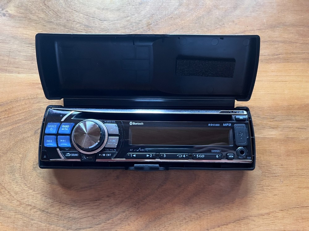 Alpine CDE-125BT Receiver Faceplate
