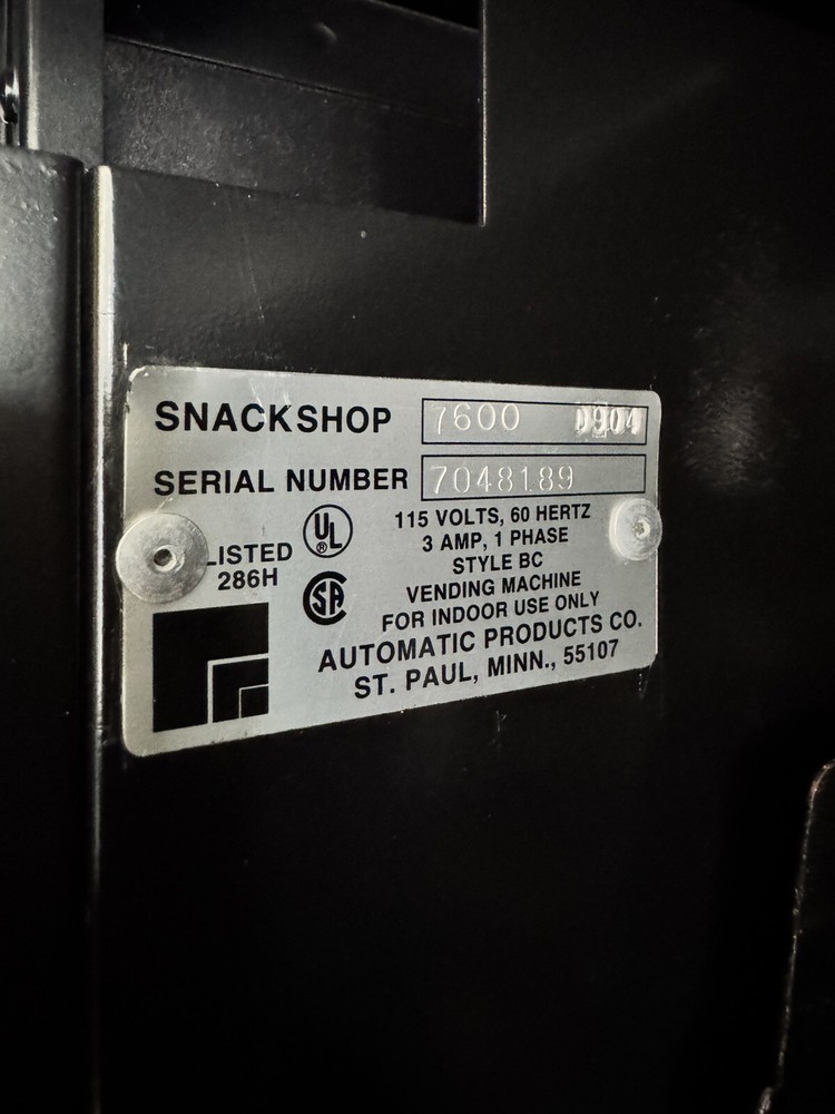 AP 7600 Snack Vending Machine (Partially Working, Read Desc)