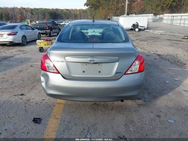 VERSA 2012 Glove Box 4901076