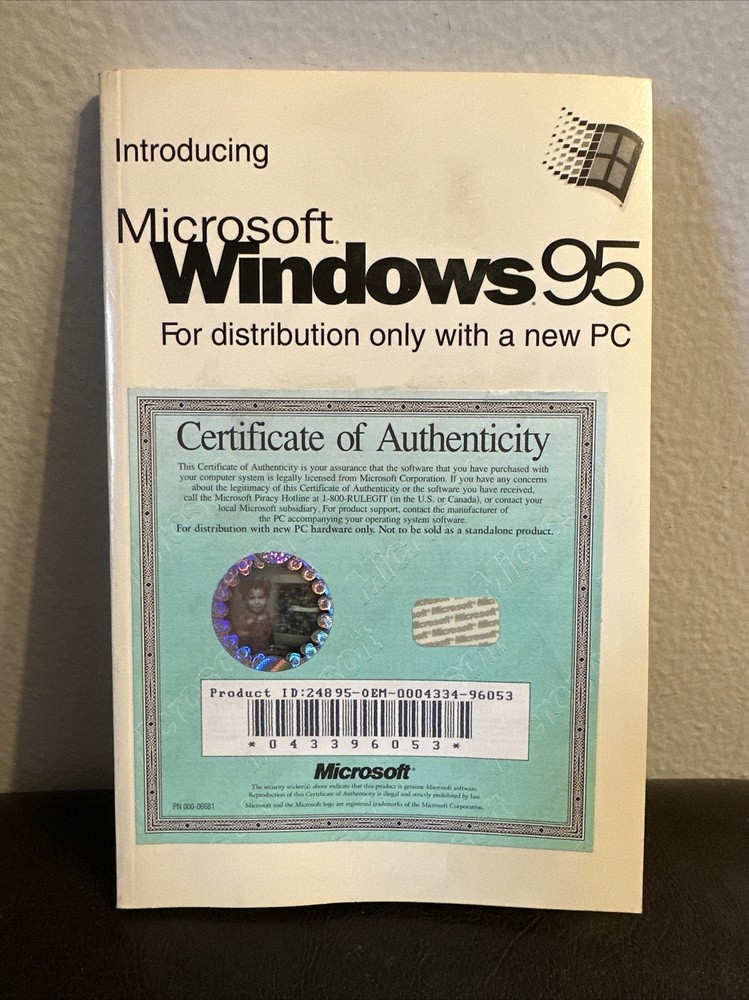 Microsoft Windows 95 User Manual w Certificate of authenticity