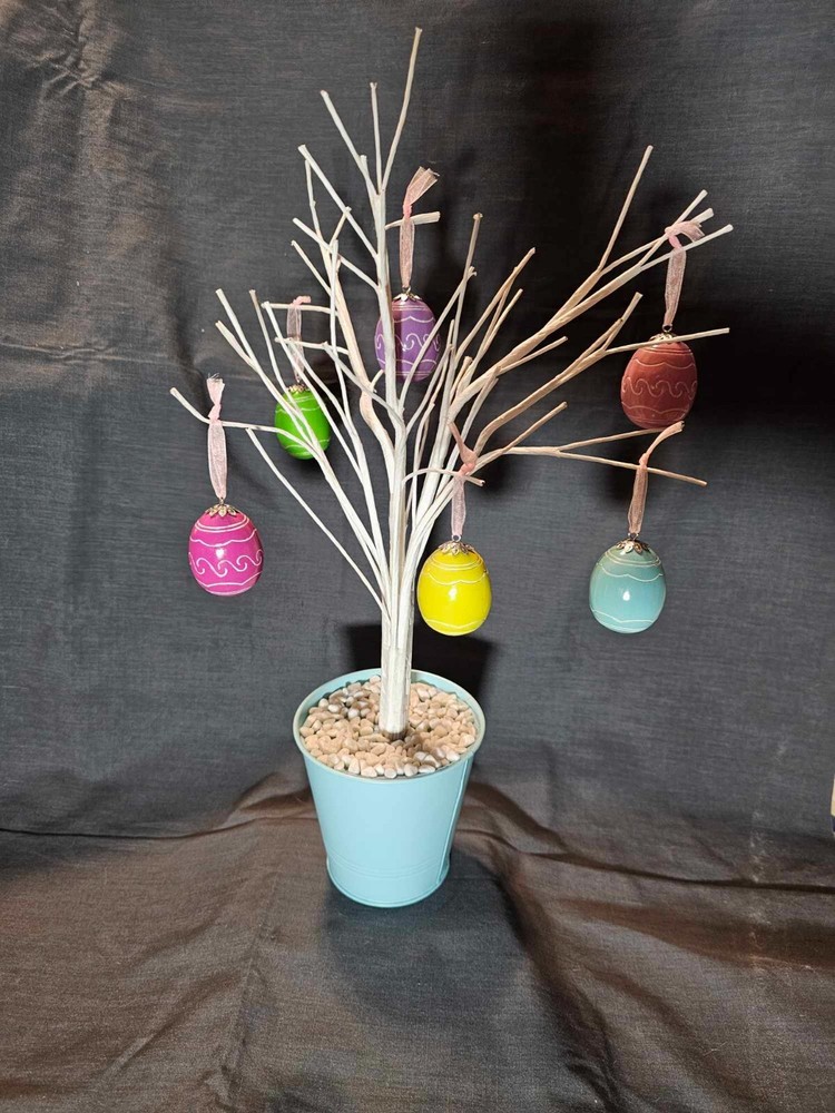 Egg-cellent! 20" Spring Easter Egg Tree • Centerpiece Decoration  (Avon)