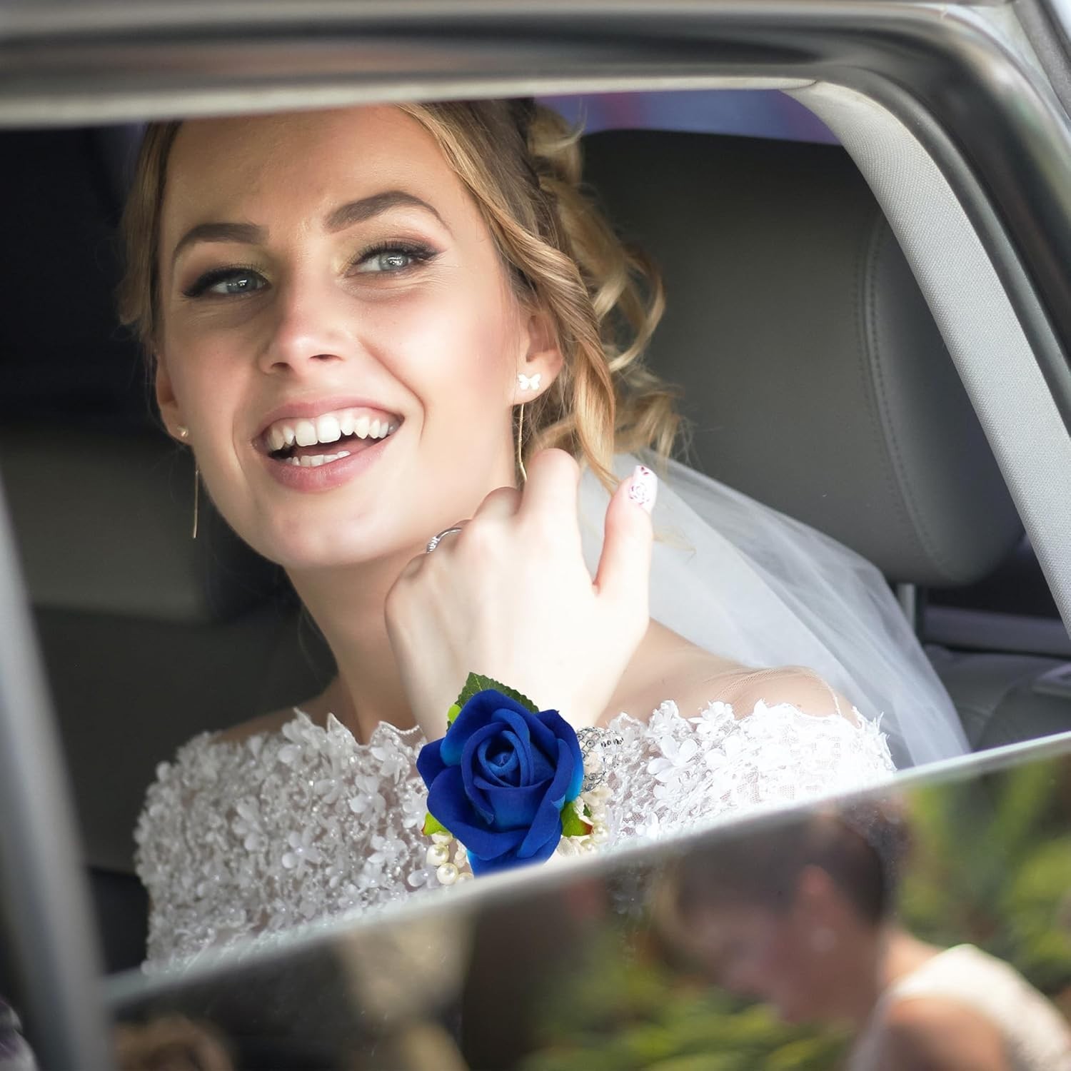 2Pcs Blue Corsage and Boutonniere Set,Corsage Wristlet for Prom Decor,