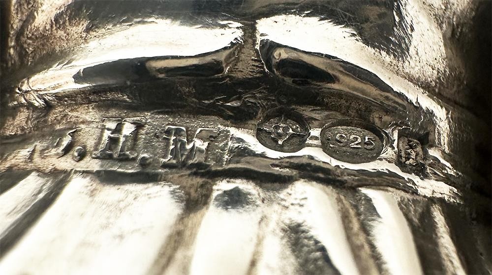 ANTIQUE NOVELTY DUTCH BOY PEPPERPOT STERLING SILVER LONDON 1924 BERTHOLD MULLER