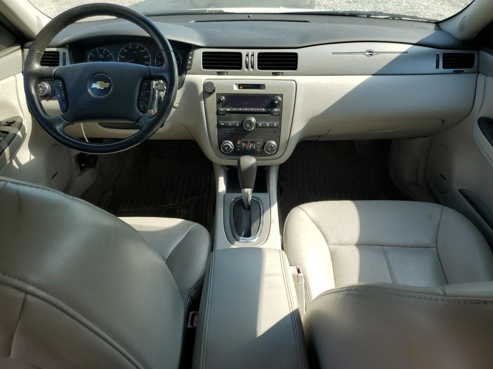 IMPALA 2006 Glove Box 4833517