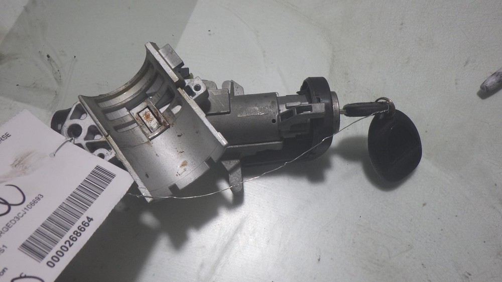 12 CHEVROLET TRAVERSE Ignition W/Key