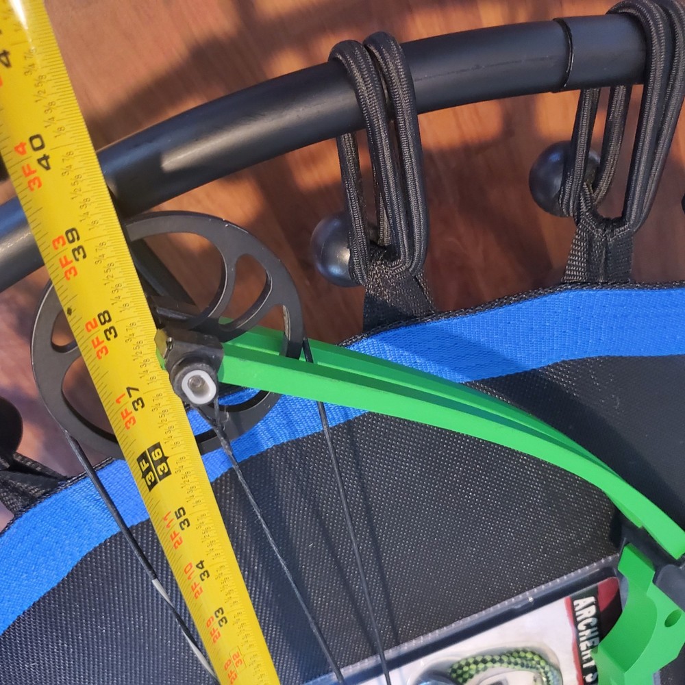 Loaded Genesis by Mathews Compound Bow - LH - 20# Max Variable Draw Length