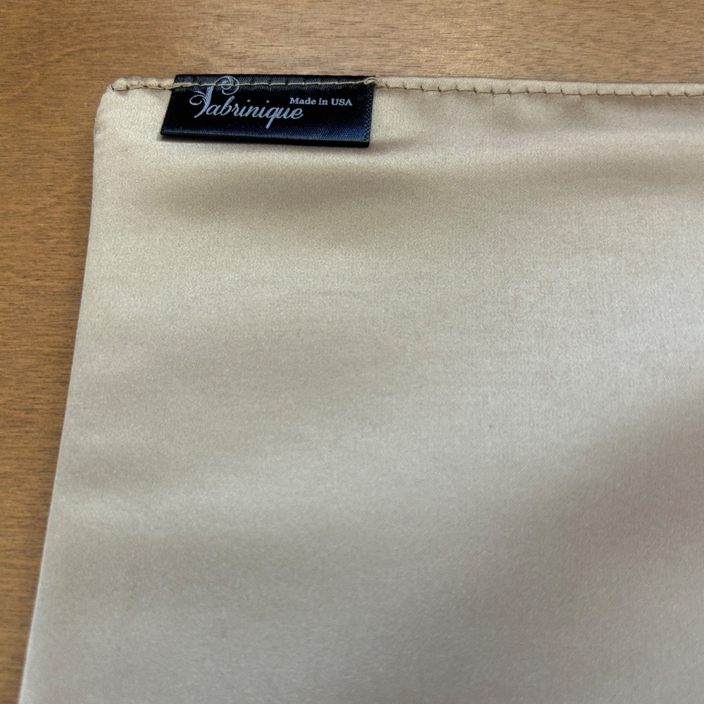 Silky Square for Display or Acrylic/Plastic Shoe Boxes - Gold