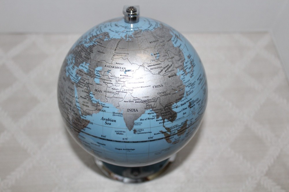 Pastel Blue Desktop World Globe-Impressive!