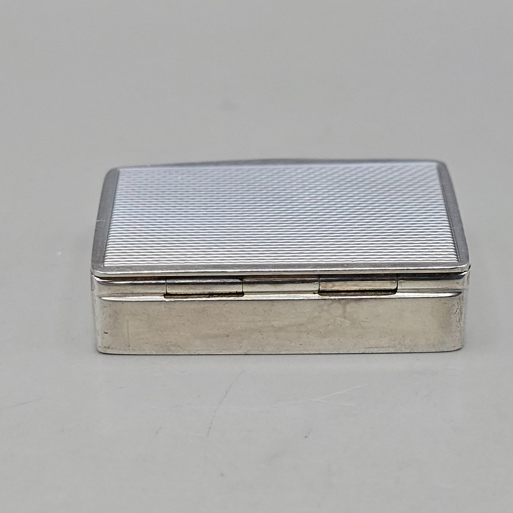Solid Silver Engine Turned Snuff/Pill Box by D Bros Birmingham 1967