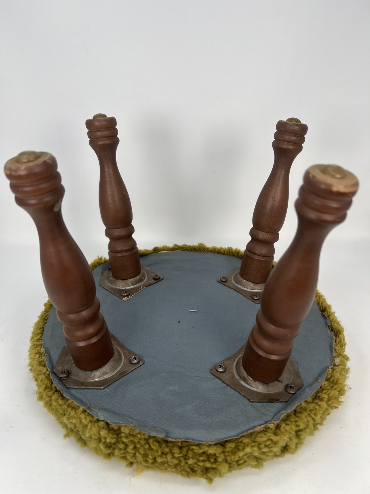 Vtg Round Footstool Floral Hooked Rug Top Wooden Legs MCM 8.75 x 12” Avacado