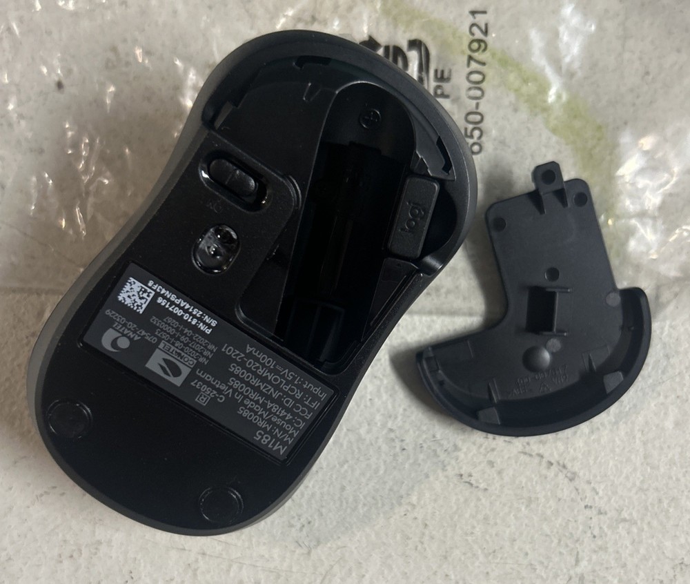 Logitech MK270 Wireless Keyboard and Mouse Combo - 920-008813 - Dmg Box