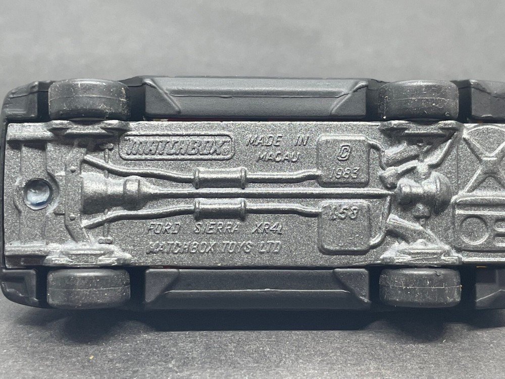 MATCHBOX 1983 FORD SIERRA - CUSTOM