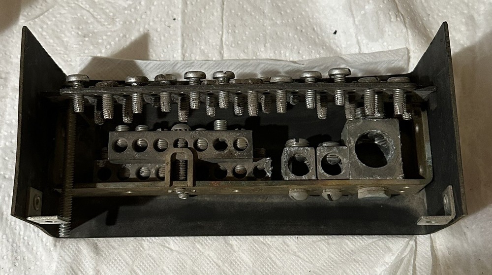 Pushmatic 200A Rated, Ground/Neutral Bar