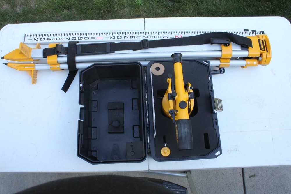 Transit level wit Tripod, Rod, Carrying Case