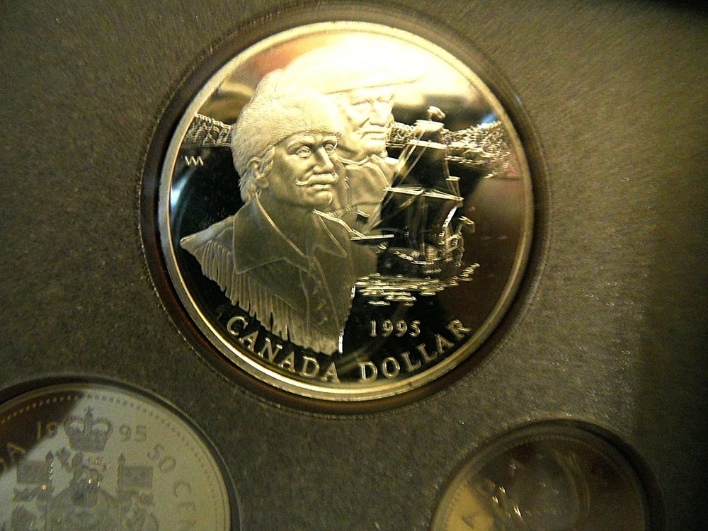CANADA 1995 PROOF SET WITH SILVER DOLLAR DOUBLE DOLLAR SET