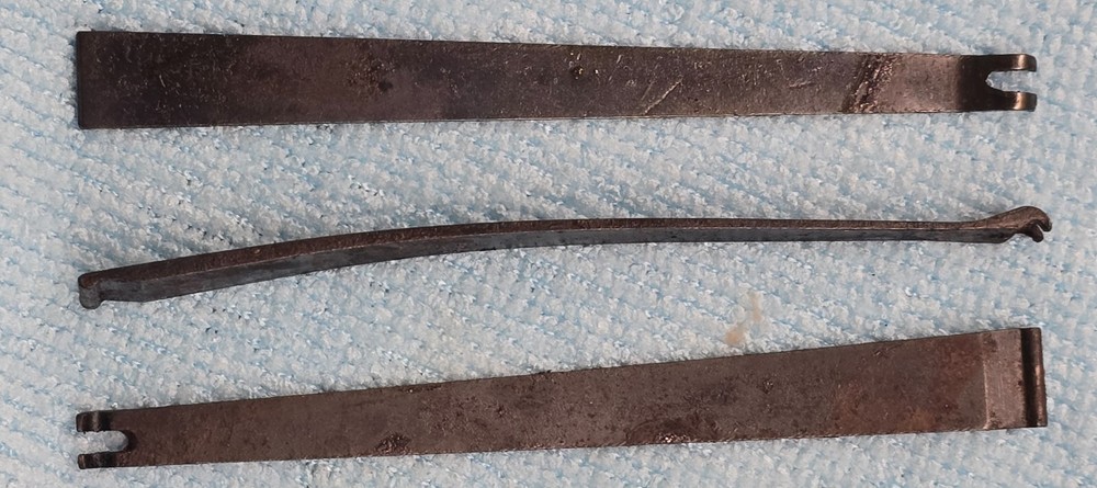 QTY 1 , NOS USGI Main Spring for Smith & Wesson S&W Model 10, .38 SPL Revolver