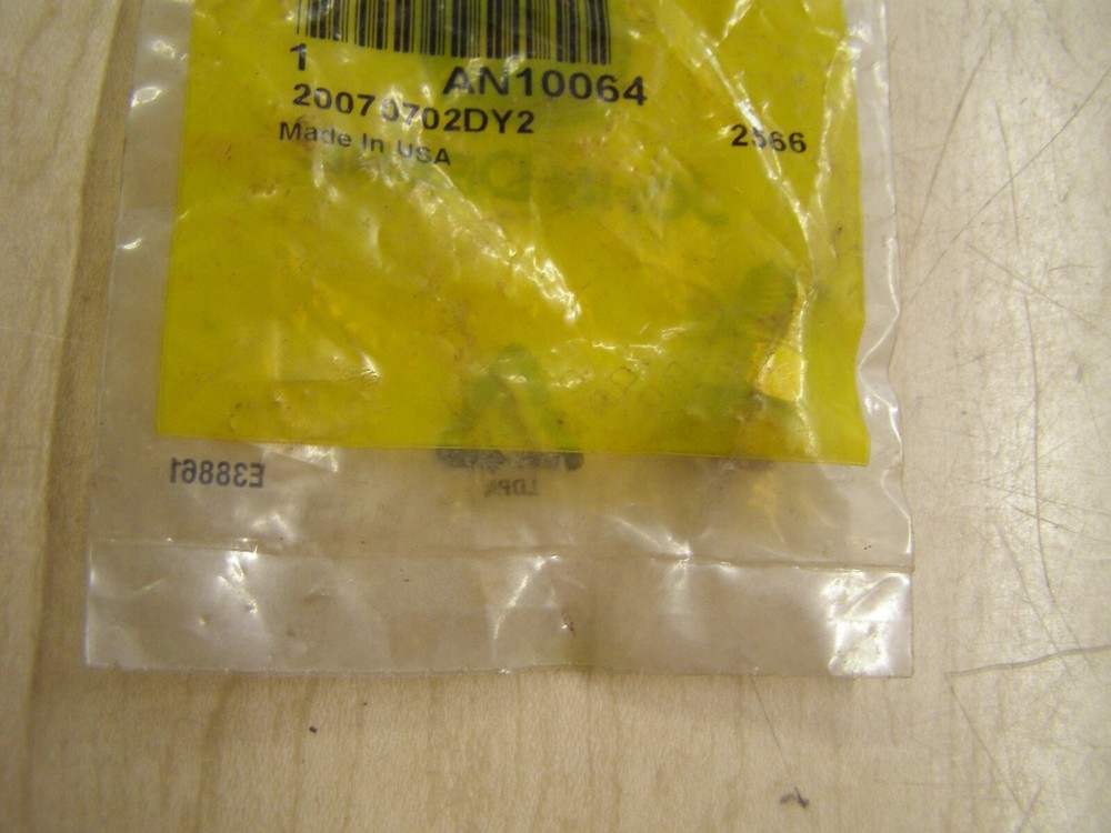 AN10064 John Deere Adapter Fitting T47