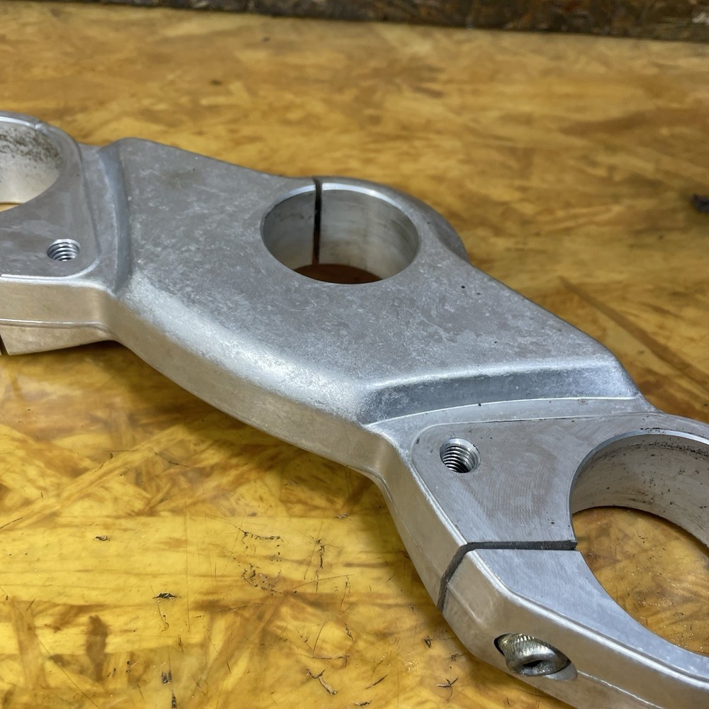 DUCATI ST2 ST4 TOP YOKE UPPER 1997 - 2003