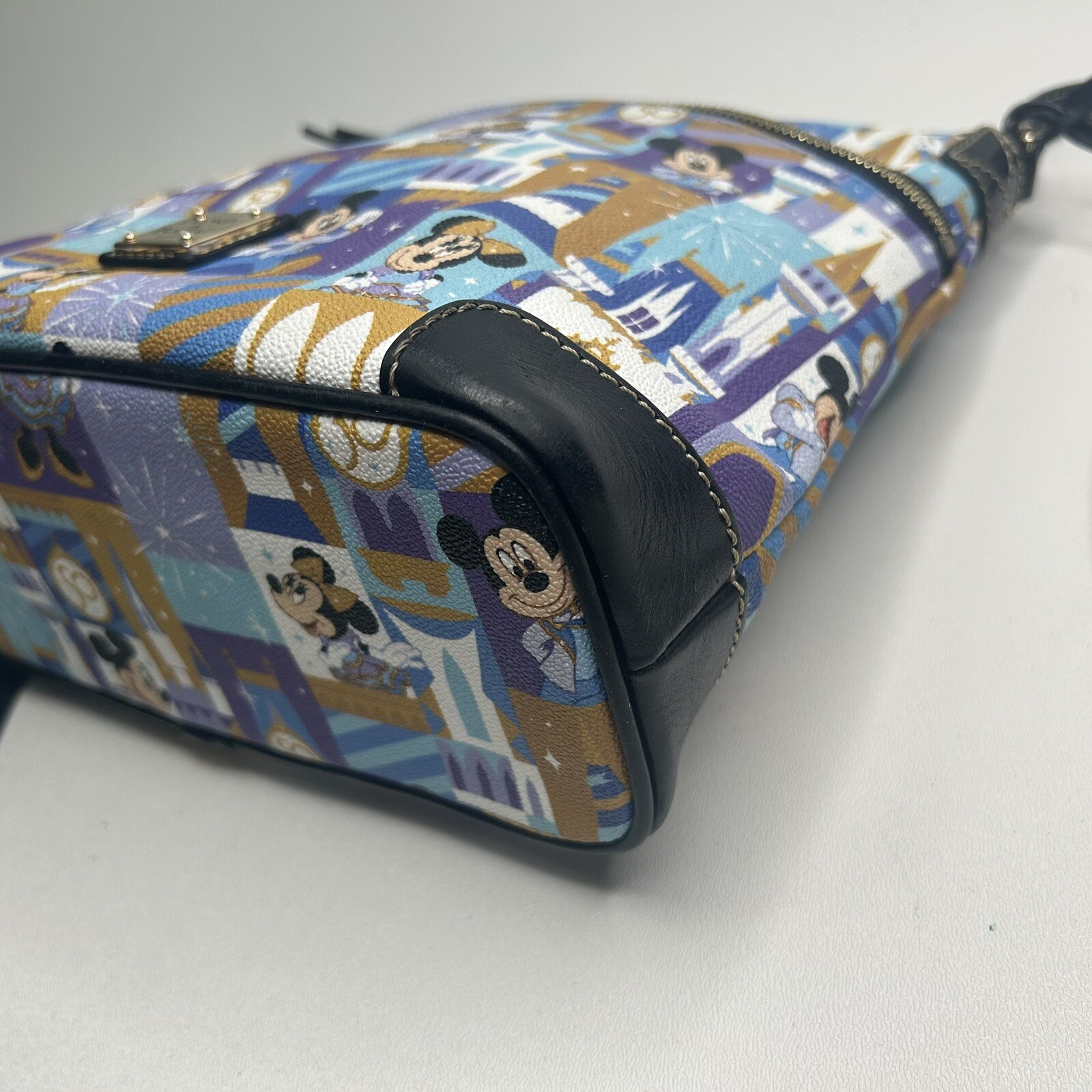 2021 DOONEY & BOURKE Walt Disney World 50th Anniversary Crossbody Bag Purse