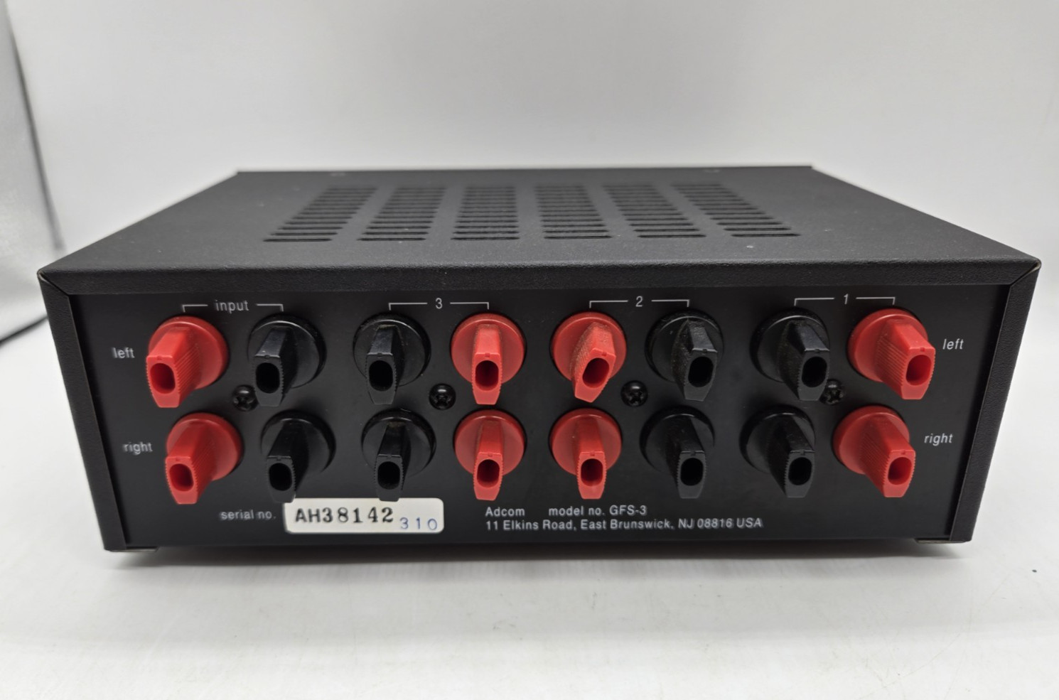 ADCOM GFS-3 Speaker Selector