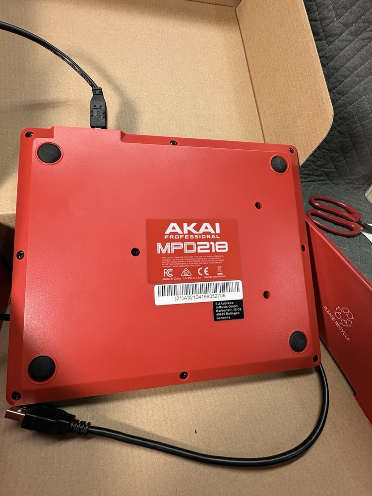 Akai MPD218 USB MIDI Pad Controller 16 Pads Note Repeat Full Level Digital