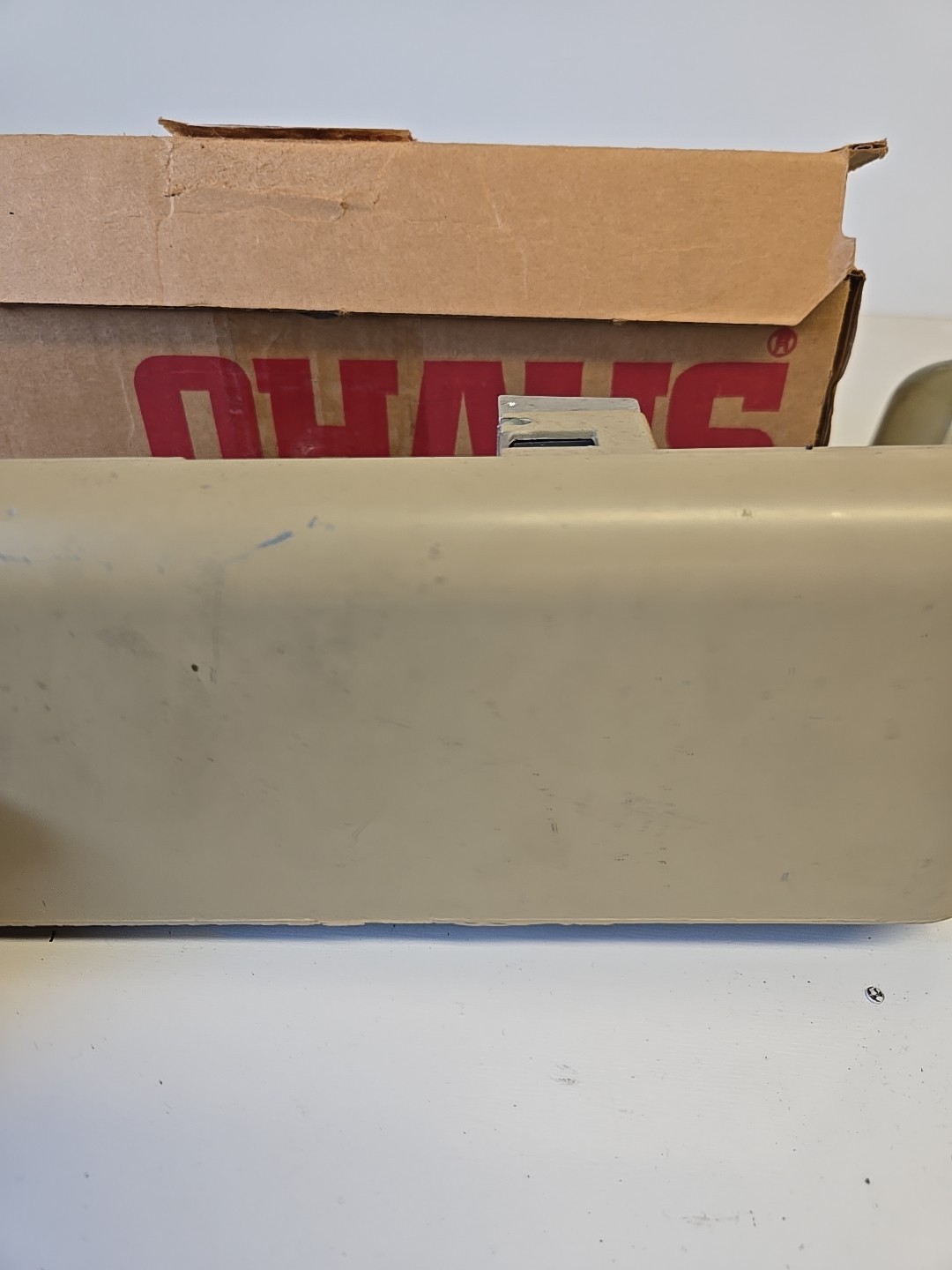 OHAUS Model 10-10 Reloading Balance Beam Scale (In Original Box)